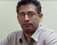 Julio Cesar Castellanos Lozada: ¿Servir al público o servirse del público?