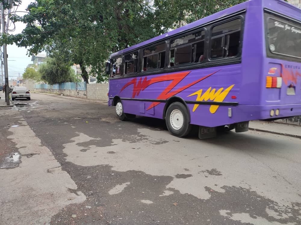 Calle Pichincha de Maracay está «vuelta chicha» y nadie la arregla