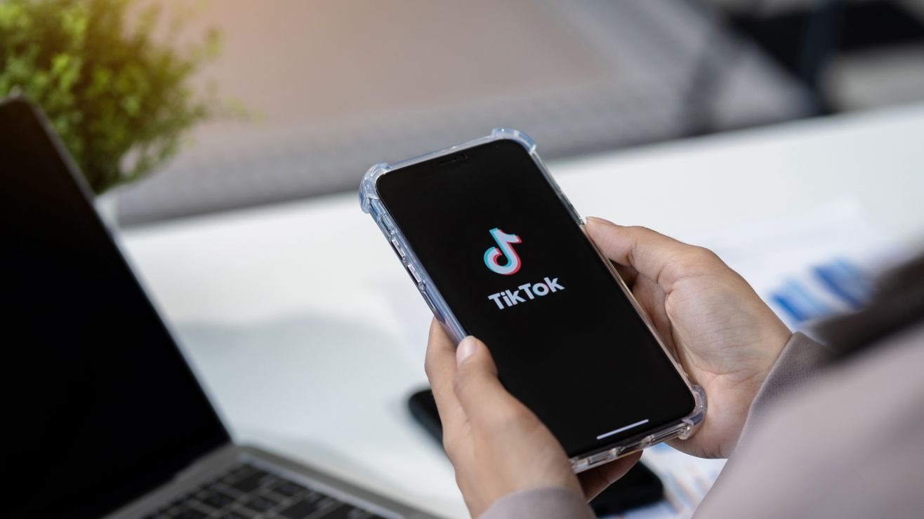 Este país anunció el cierre de TikTok por un año para «proteger a los niños»