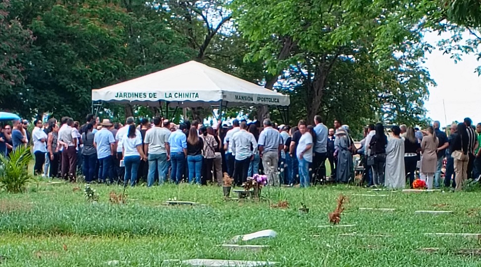 Luto en Maracaibo: sepultan a los cuatro fallecidos en la tragedia de la discoteca Jet Set