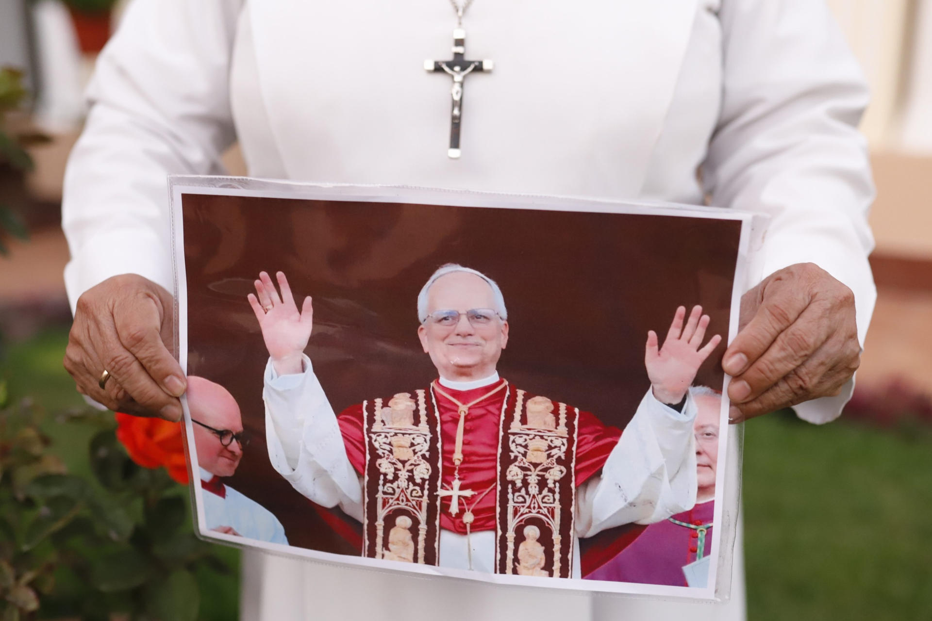 El día en que Robert Prevost manejó 800 kilómetros para visitar a un sacerdote
