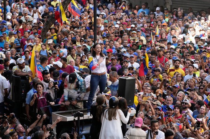María Corina Machado: Venezuela confía en que León XIV nos acompañará y velará por nosotros