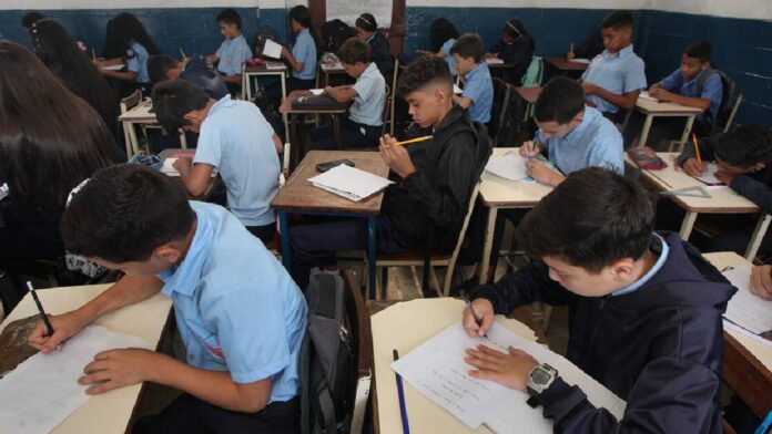 Advierten sobre factores que causan el abandono académico en Venezuela