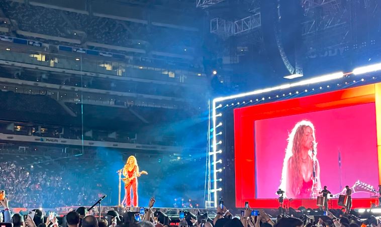 EEUU investiga una posible exposición masiva a sarampión en el concierto de Shakira