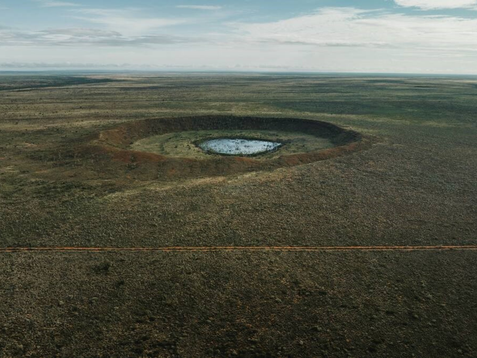 Hallaron en este país el cráter de meteorito más antiguo del mundo
