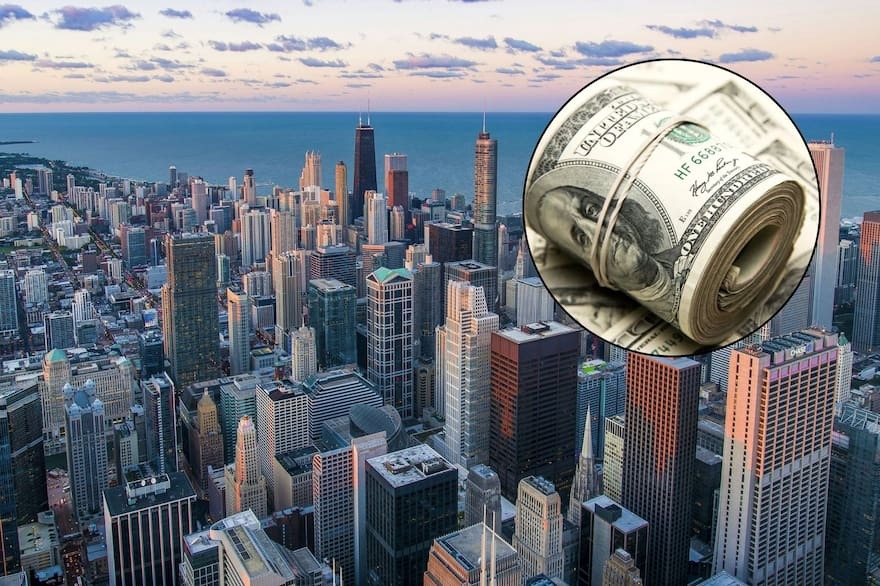 La puerta de un camión blindado se “abrió de golpe” en Chicago y soltó un dineral