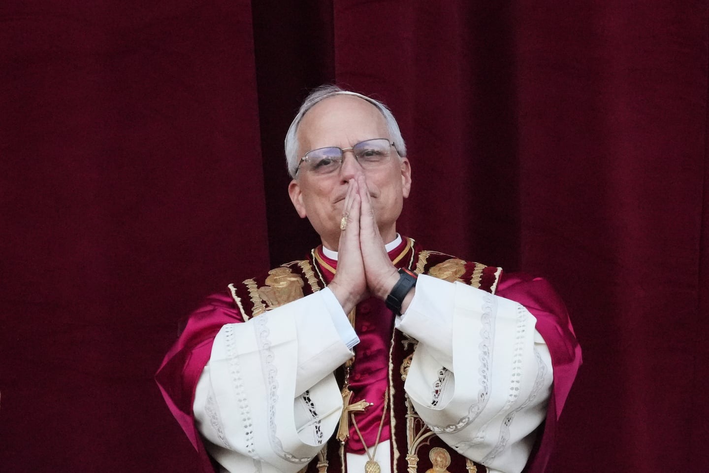 El Vaticano mostró el escudo del papa León XIV: qué revelan los símbolos y las frases que lo acompañan